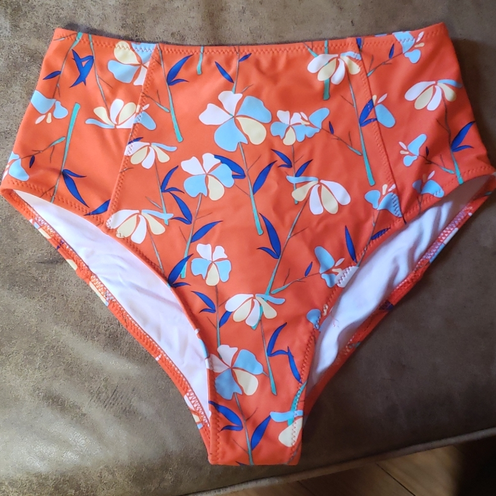 Cupshe highwaisted swim suit bottoms
